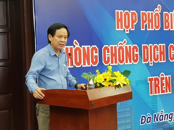 Ông Nguyễn Hóa, Phó Giám đốc CDC Đà Nẵng, phát biểu tại hội nghị