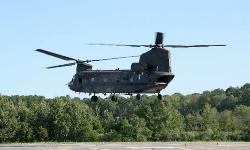 Trực thăng CH-47 Chinook bay với động cơ Honeywell T55 của CH-53K King Stallion.Ảnh: Janes Defense.
