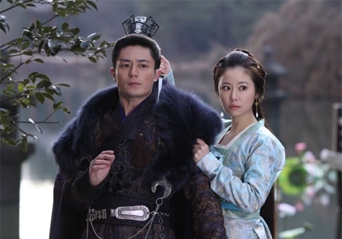 Lâm Tâm Như và Hoắc Kiến Hoa đóng cặp trong phim Khuynh thế hoàng phi chín năm trước.