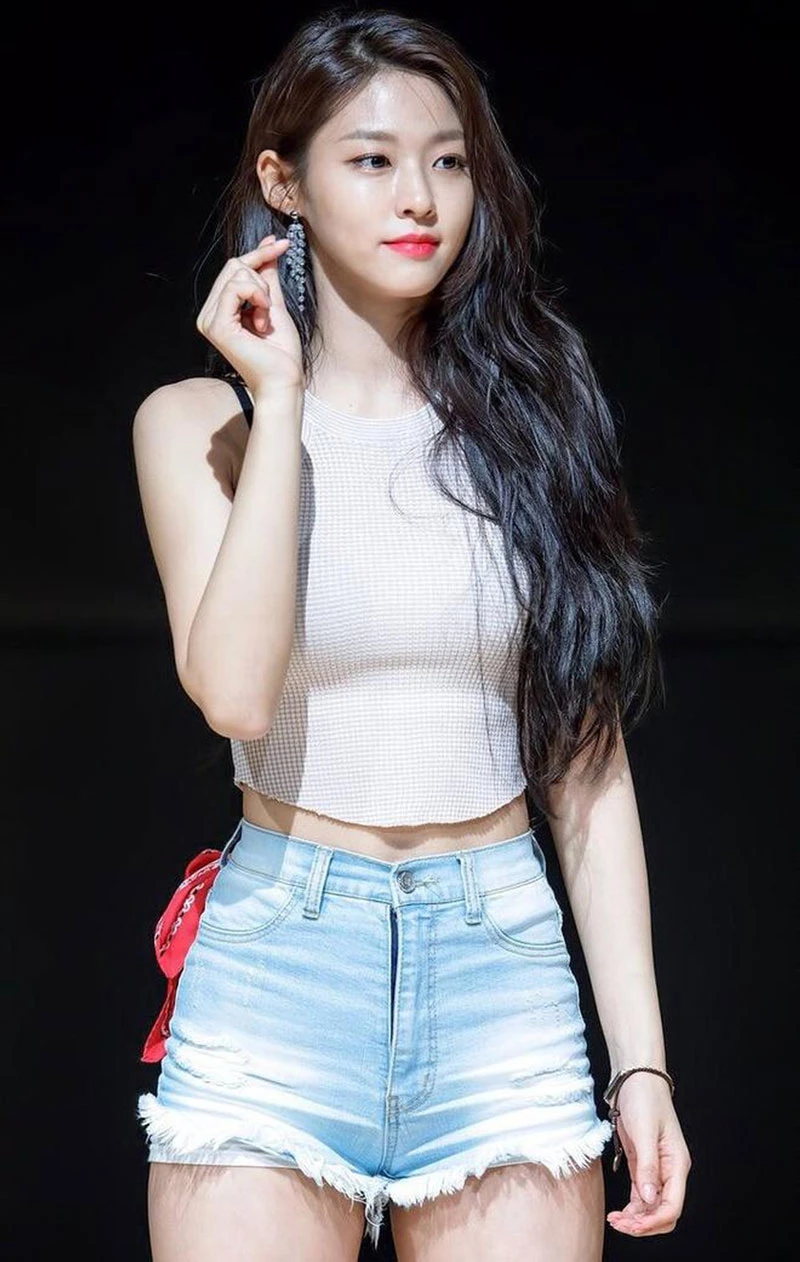 7. Seolhyun (AOA).