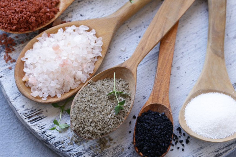 Những sai lầm nhiều người mắc phải khi sử dụng muối để nấu ăn