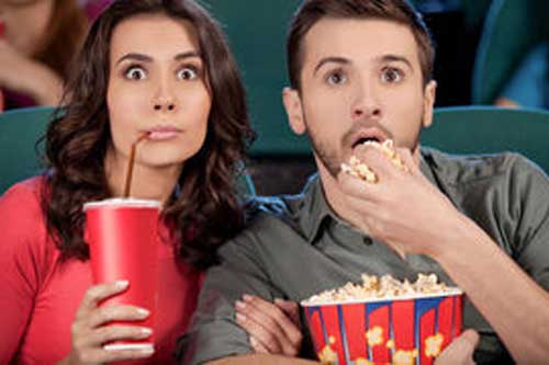 Trắc nghiệm: Bạn sẽ chọn món ăn vặt nào khi xem phim?