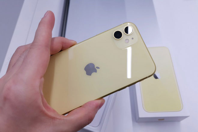 iPhone 11 liên tục được các cửa hàng giảm giá trước khi iPhone 12 ra mắt