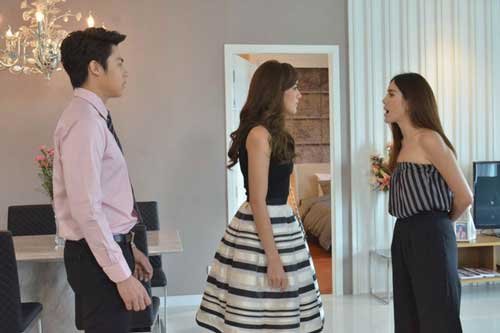 Cầm tờ di chúc của mẹ chồng trên tay, tôi chết lặng bởi những dòng chữ rành rọt vô tình ghi trong đó