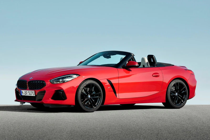 10. BMW Z4 2020 (giá khởi điểm: 49.700 USD, điểm tổng thể: 8/10).