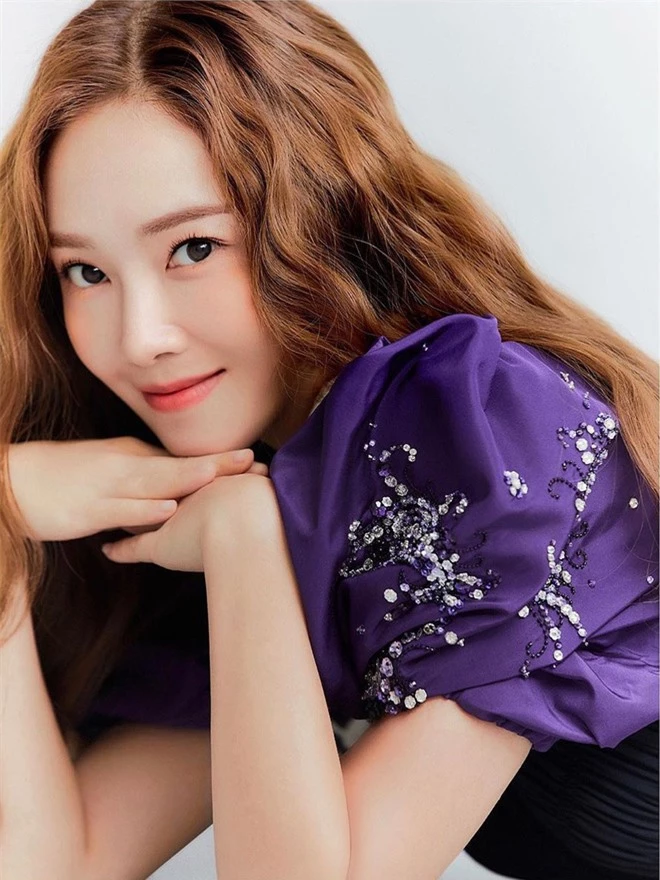 Jessica khen BTS và BLACKPINK nức nở trước thềm ra mắt tiểu thuyết gây tranh cãi, lý do liên quan đến sự bành trướng của Kpop? - Ảnh 7.