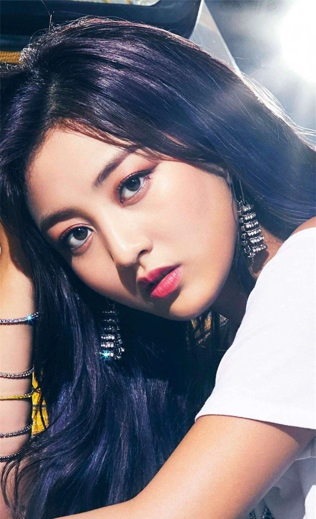 Top 5 idol nữ có đôi mắt đẹp nhất Kpop: Lisa (BLACKPINK) mê hoặc với vẻ đẹp long lanh, Jihyo (TWICE) thu hút mọi ánh nhìn - Ảnh 12