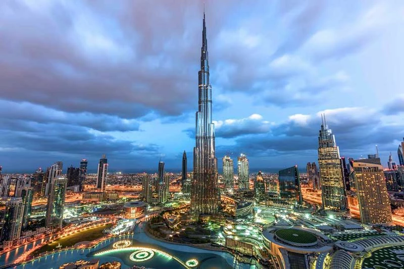 1. Burj Khalifa (Dubai, Các tiểu Vương quốc Ả rập Thống nhất) - 163 tầng.