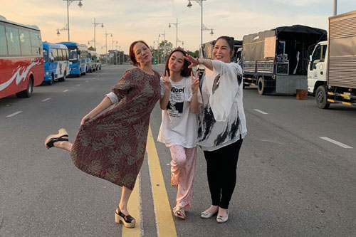 Sao 'Gái già lắm chiêu' nhảy múa khi đóng máy