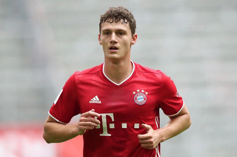 2. Benjamin Pavard (Bayern Munich, định giá chuyển nhượng: 40,5 triệu bảng).