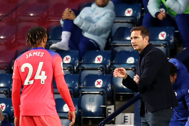 Lampard đã nói gì trong giờ nghỉ để 'thức tỉnh' học trò?