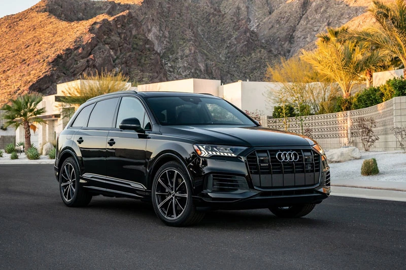 8. Audi Q7 2020 (giá khởi điểm: 54.800 USD).