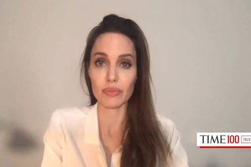 Angelina Jolie dùng hạ sách nhịn ăn để ép Brad Pitt phải tuân theo yêu cầu của mình?