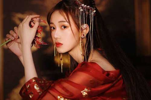 Chuyện về vị Hoàng hậu mệnh khổ: Hoàng đế vừa qua đời đã bị Thái tử ép buộc thị tẩm, một đời chỉ là vật hi sinh của cha ruột