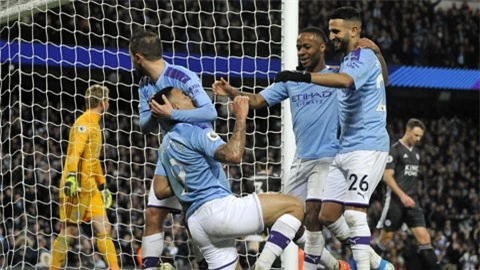 Man City hết sạch trung phong