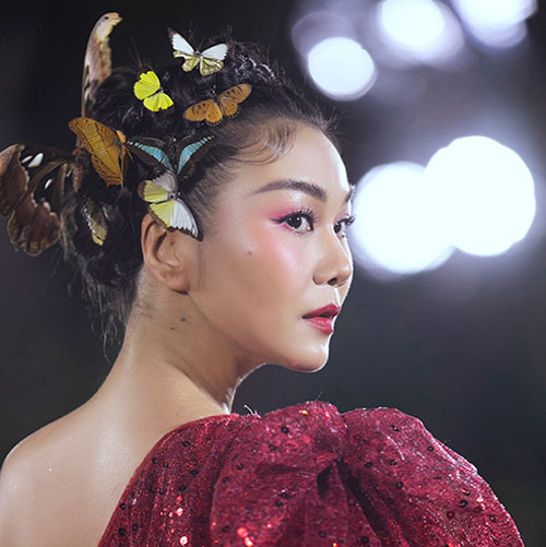 Thanh Hằng làm 'nàng tiên bướm'