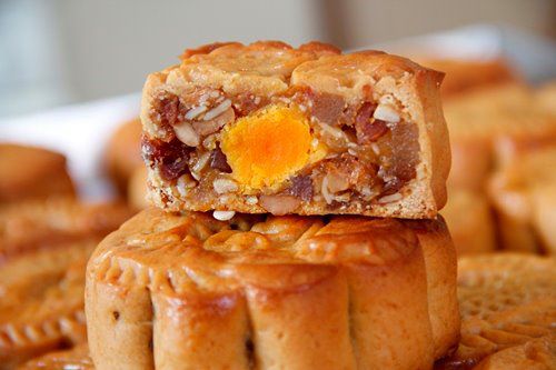 Trắc nghiệm vui: Chọn loại bánh Trung thu bạn thích ăn nhất sẽ tiết lộ "bí mật" bất ngờ về con người bạn