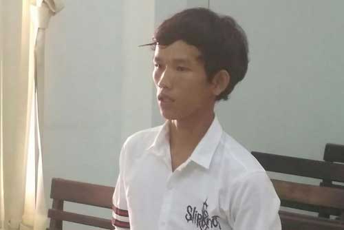 Tên trộm bỏ chạy trong lúc bán bò ăn trộm vì tưởng bị lộ