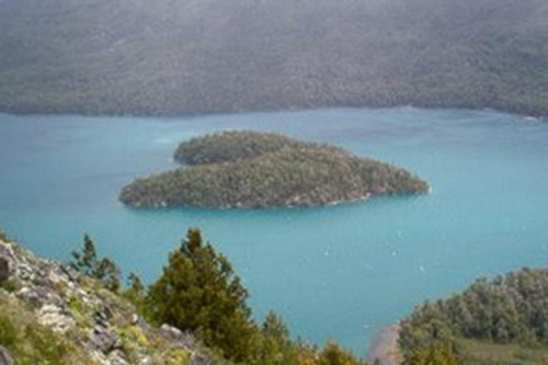 Tìm thấy dấu chân khủng long ở Công viên kỷ Jura