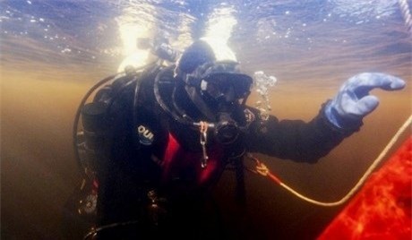 Truy tìm đồng loại của quái vật hồ Loch Ness ở Bắc Cực