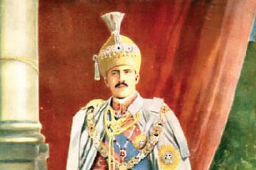 Quốc vương giàu nhất lịch sử: Tài sản khủng đủ "nuôi cả thế giới" nhưng lại mặc áo rách, tiêu 30 nghìn đồng/tuần