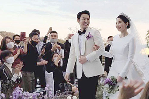 Thành viên nhóm Shinhwa kết hôn