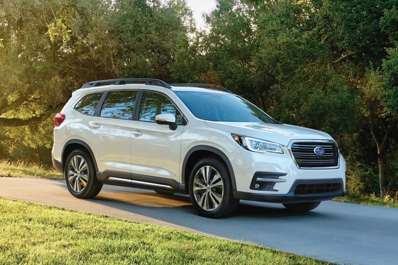 8. Subaru Ascent 2021 (giá khởi điểm: 32.295 USD, điểm tổng thể: 7,6/10).