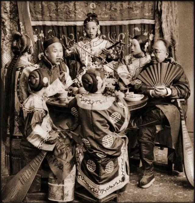 Rốt cuộc người dân Trung Quốc đã sống thế nào trong những năm 1860 - 1946, tất cả thể hiện rõ qua những bức ảnh cũ quý giá này!  - Ảnh 6.