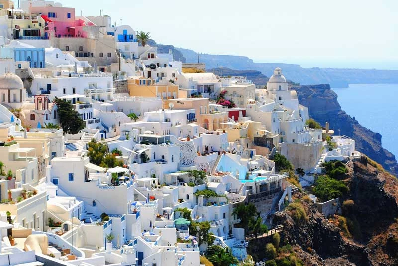 5. Santorini, Hy Lạp.