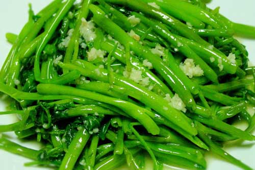 Cách xào rau muống ngon giòn, ngọt mềm chín tới hấp dẫn hơn ngoài hàng