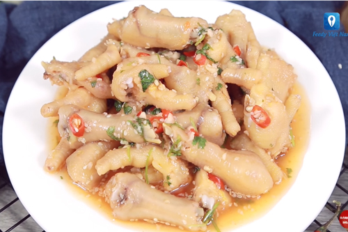 Thích mê món chân gà ngâm sốt vừng thơm ngon, lạ miệng