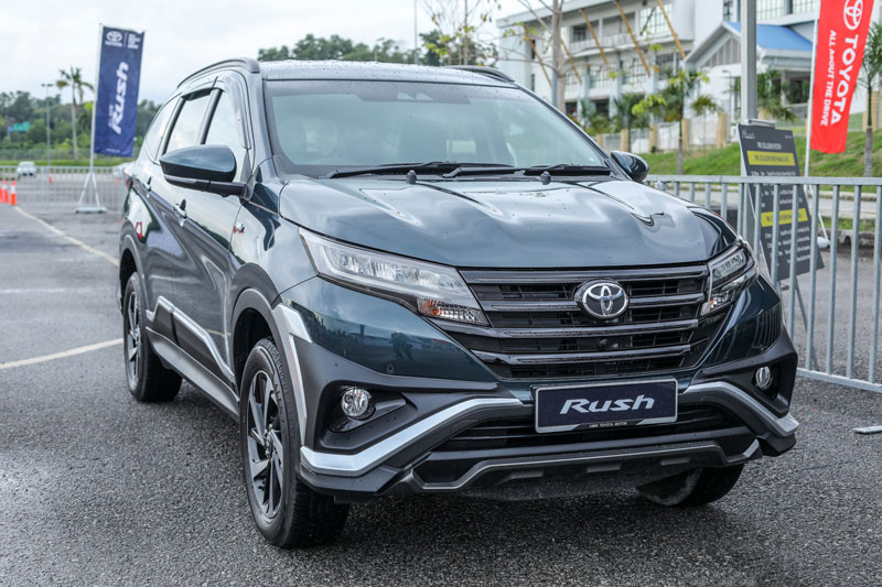 Mitsubishi Xpander bị Toyota Rush bỏ xa về doanh số