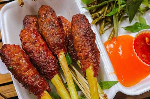 Mát trời làm ngay món nem bò nướng sả mềm ngon, thơm nức mũi