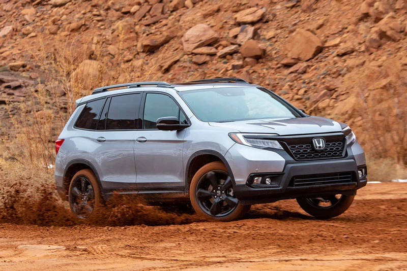 10. Honda Passport 2020 (giá khởi điểm: 31.990 USD, điểm tổng thể: 7,9/10).