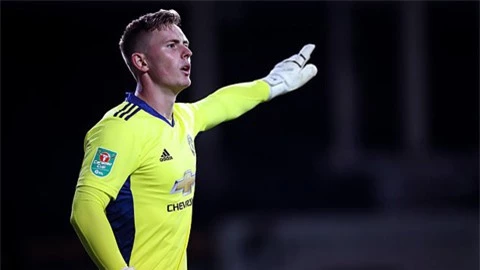 Henderson sẵn sàng cướp vị trí của đàn anh De Gea