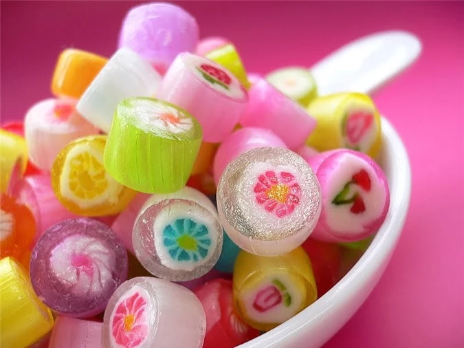 Người mắc bệnh tiểu đường nên tránh xa các loại bánh kẹo ngọt và chất béo