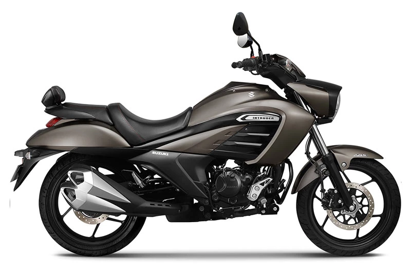 Suzuki Intruder 150.