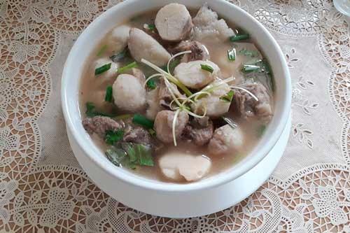 Cách nấu canh khoai sọ hầm xương đơn giản, bổ dưỡng