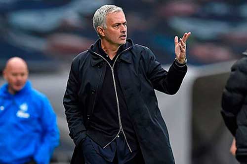 Jose Mourinho ngỏ ý nhường "đệ tử" Frank Lampard ở Carabao Cup