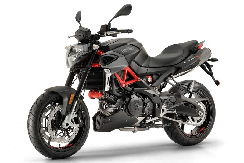 5. Aprilia Shiver 900 (giá khởi điểm: 9.000 USD, vận tốc tối đa: 216 km/h).