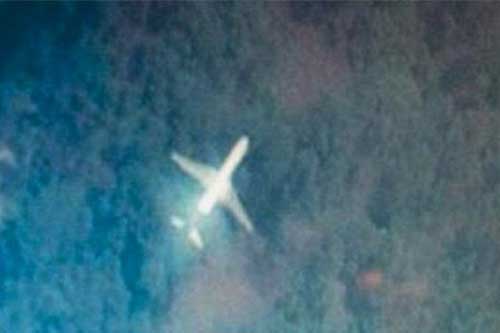 Bí ẩn về tách cà phê vẫn còn nóng trên máy bay mất tích đã 48 năm