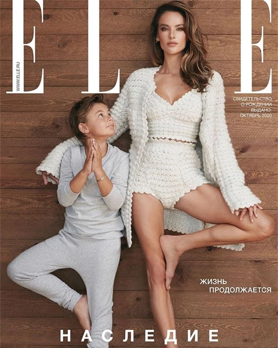 Con trai 8 tuổi của Alessandra lên bìa tạp chí Elle cạnh mẹ.