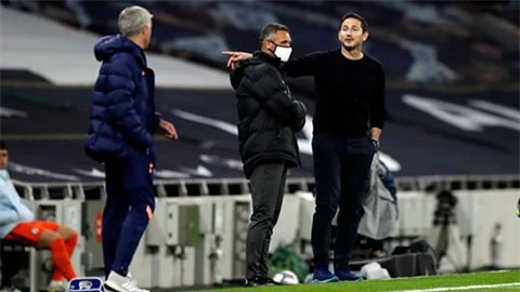 Lampard giải thích lý do cãi nhau với thầy cũ Mourinho