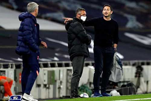 Lampard giải thích nguyên nhân cãi nhau với Mourinho