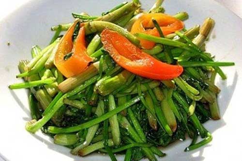 Vì sao các chuyên gia khuyên bạn nên thường xuyên ăn rau cần?