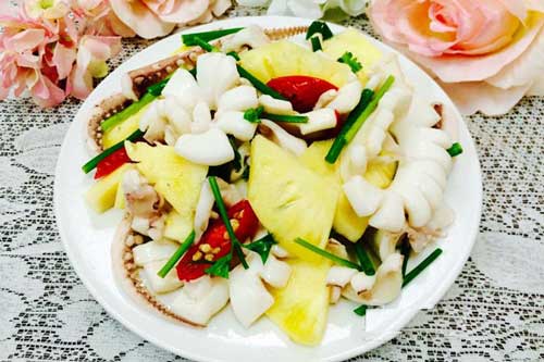 Tuyệt chiêu làm món mực xào dứa chua ngọt thơm ngon đậm đà, ăn một lần là nhớ mãi