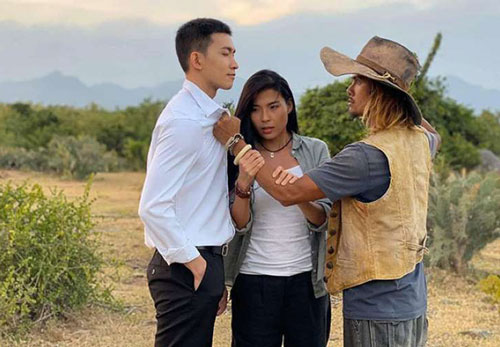 Đi một nửa chặng đường, “Cát đỏ" vẫn khiến người khen, kẻ chê