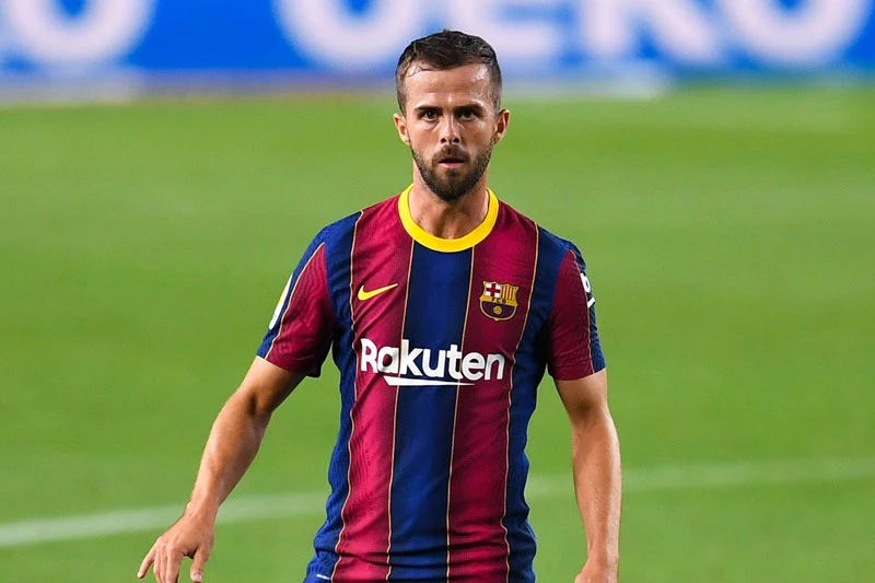 =9. Miralem Pjanic (Barcelona, định giá chuyển nhượng: 40,5 triệu bảng).