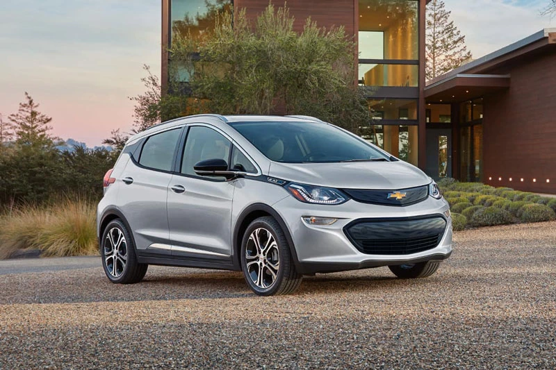 5. Chevrolet Bolt 2020 (giá khởi điểm: 36.620 USD).