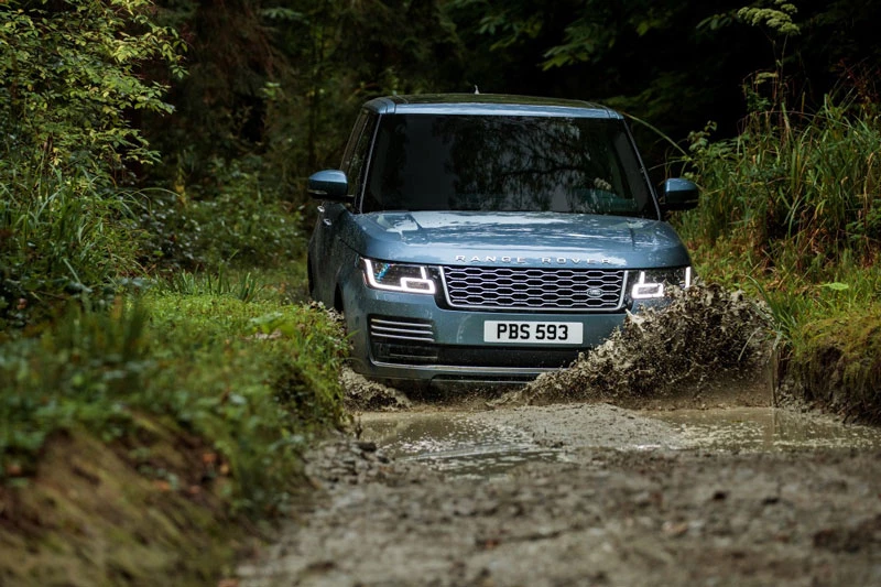 5. Land Rover Range Rover 2020 (giá khởi điểm: 90.900 USD).